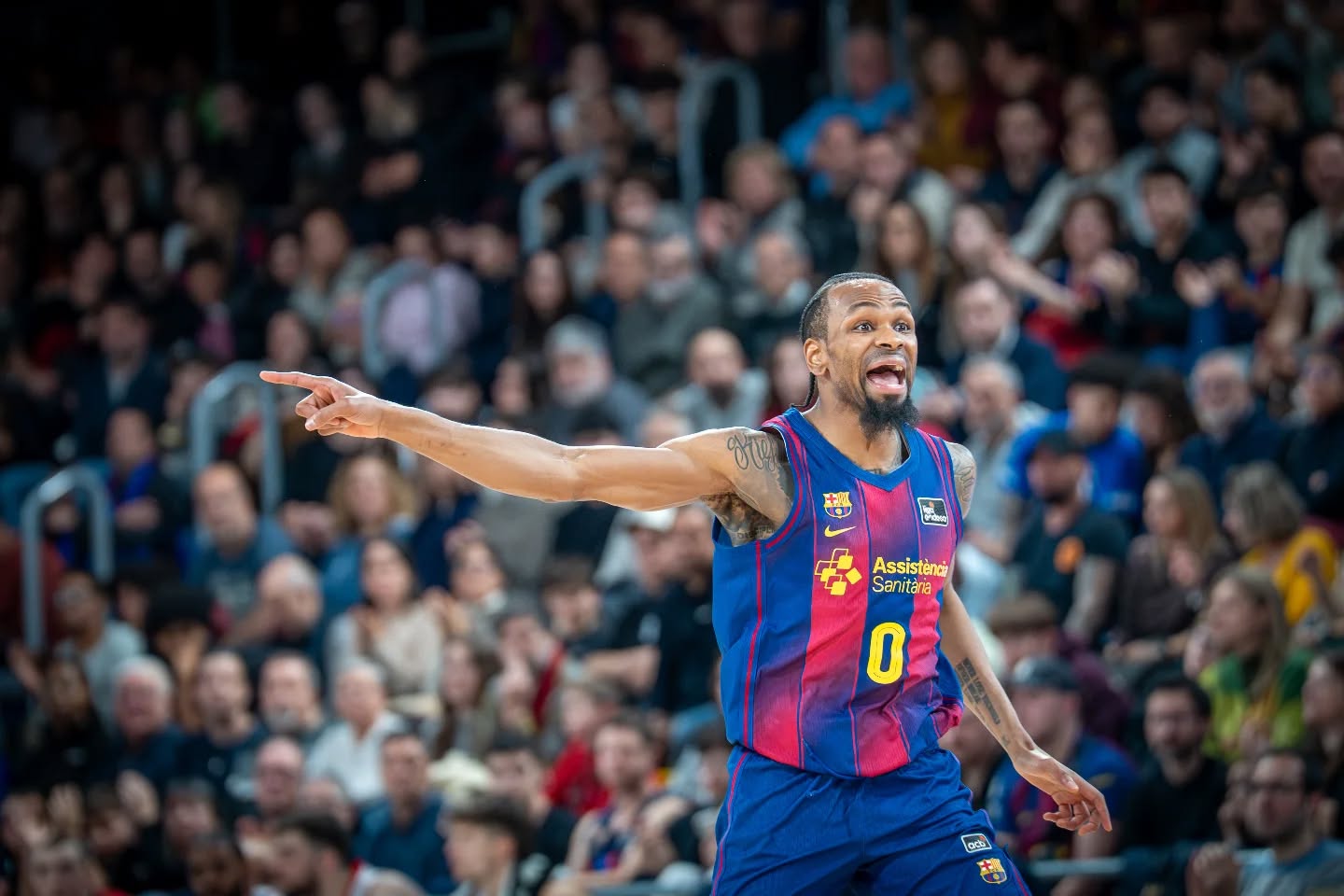 📷​@xavigrafia @fcbbasket @acbcom

#BarçaBàsquet ​#ForçaBarça ​#PalauBlaugrana ​#BarçaFans ​#LigaEndesa ​SonyAlpha SportsPhotography ​ViscaBarça mesqueunclub
@sonyalpha
@sony.espana