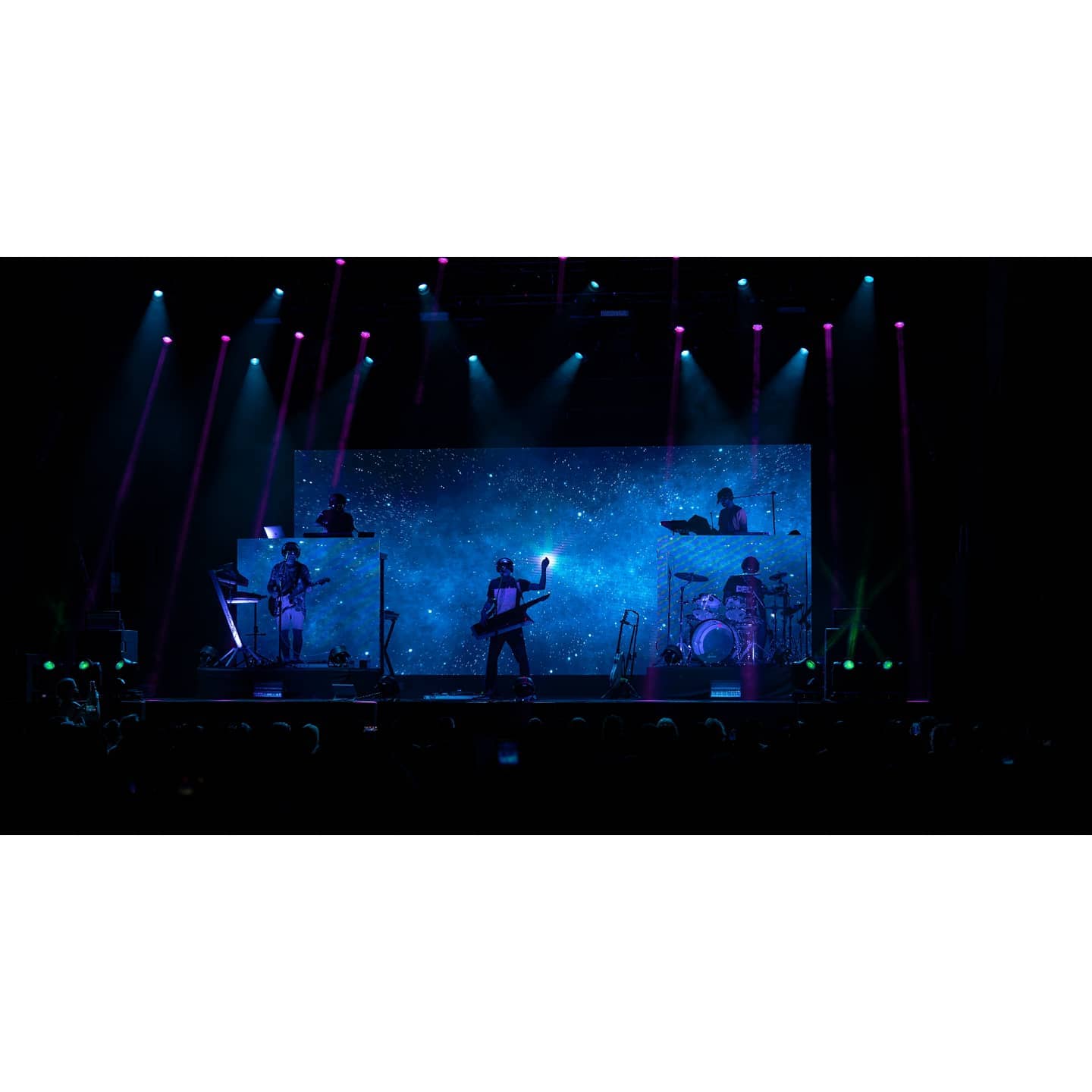 Concierto de La Casa Azul en el Festival Jardins Terramar Sitges 2021

@lacasaazuloficial
@terramarfest

#festivaljardinsterramarsitges #concierto #photooftheday #sitges  #musicphotography #laculturae