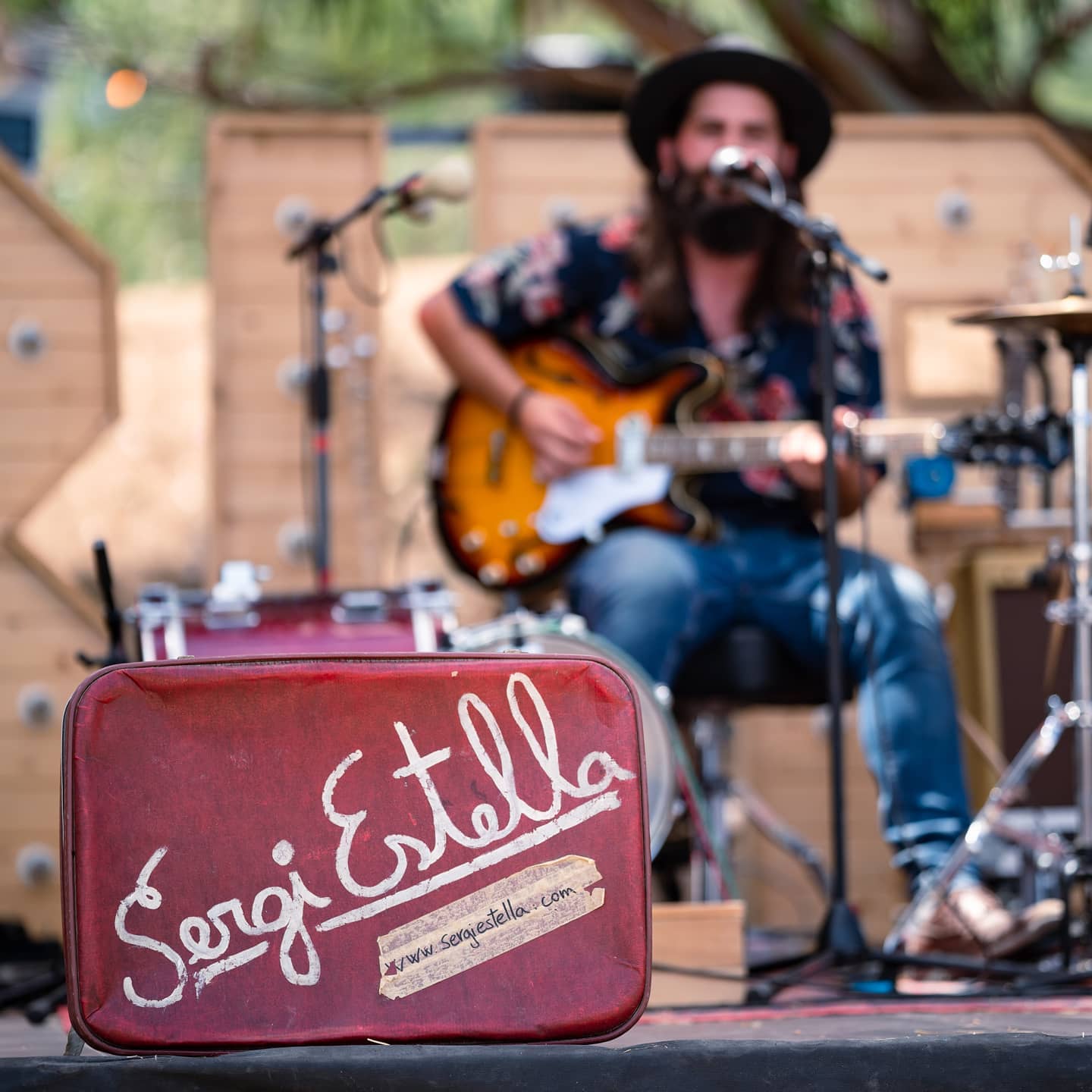 🤘🏾Concert de Sergi Estella a la Festa Major de Rubí 2021 a l’Espai ARTBORETUM! 

#festamajor #rubi2021 #sergiestella #sonyalpha #sony135 #portraitphotography #aficionado #hobby

@sergi_estella ≠ #se